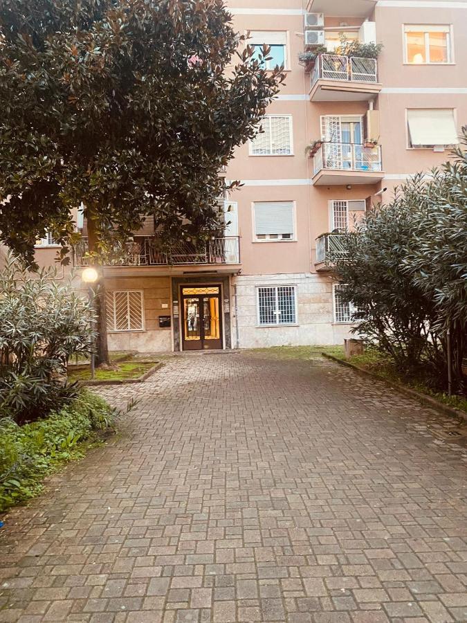 Large Garden Apartment Rome Luaran gambar